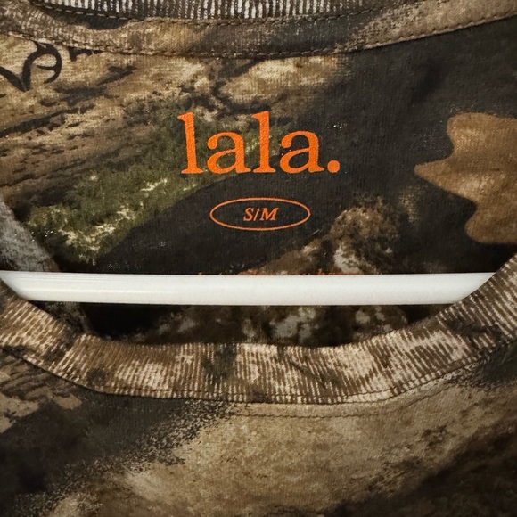 Dressed in LaLa oversized Smiley Camo 🔥🙌🏼 - Picture 4 of 5